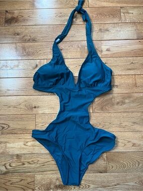 NEW Cut out one piece swimsuit